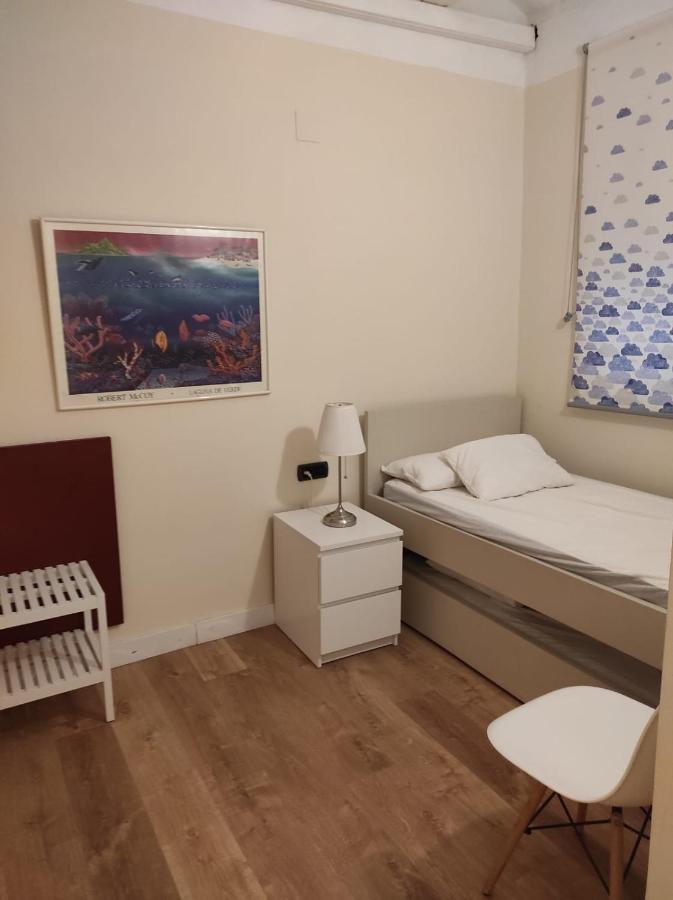 Apartamentos En Plom Valencia Luaran gambar